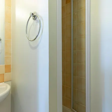 Spacieux, 3 Pièces, Balcons, Quartier Falaise - Fr-1-314-136 Appartement